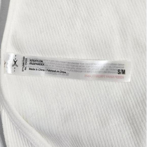 Bundle of two women’s  body suits - Picture 5 of 10